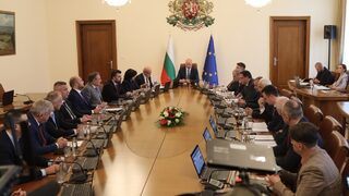 Кабинетът отпусна средства на строителния контрол за <span class="highlight">заплати</span> на нови служители