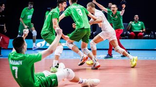 България (U19) е на четвъртфинал на световното <span class="highlight">първенство</span> по волейбол след три спасени мачбола