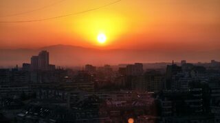 Слънчево преди обед и облачно след това ще е времето днес