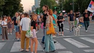 Грета Тунберг се появи на антиправителствен протест в Белград