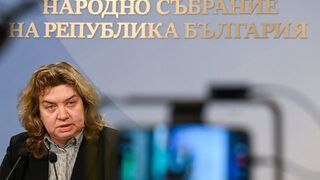 Киселова: С искането на моята оставка Атанасов търси консолидация на опозицията