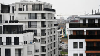 Инвестициите в нови жилищни сгради продължават да растат