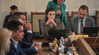 "Продължаваме промяната - Демократична България" иска оставки в номинационната комисия заради конфликт на интереси