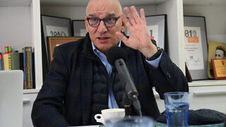 Цитат на деня: 10 млн. лв. стигат само да се иде 3 пъти до Северна Корея, за да се видят държавните магазини