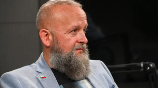 Радослав Бимбалов, рекламист и писател: Думата на последните няколко седмици е белезници