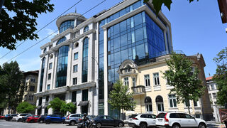<span class="highlight">Пощенска</span> <span class="highlight">банка</span> купи бизнес центъра на Киро Киров-Японеца, вплел Двойната къща