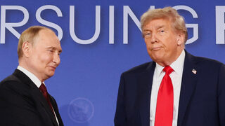 "Голям <span class="highlight">напредък</span>", но "няма сделка": Тръмп и Путин си тръгнаха без да отговорят на медиите