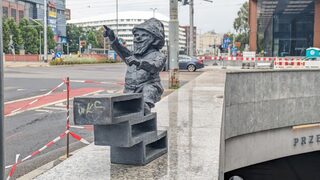 Фотогалерия: От протестен символ до градско <span class="highlight">изкуство</span> - джуджетата на Вроцлав