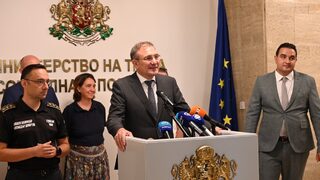 Социалното министерство дава 14 млн. лв. за екипировка на пожарникари доброволци