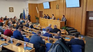 На прага на новия политически сезон днес София чака решения по три важни теми