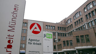Безработните в Германия надхвърлиха 3 млн. за пръв път от 10 години