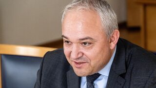 Според Демерджиев Никола Николов-Паскал е сключил сделка с тези, които управляват