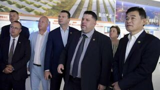 Премиерът: От медиите разбрах, че вицепремиер и министър са в Китай