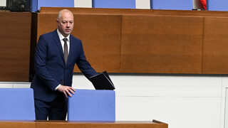 Правителството предложи официално Деньо Денев за шеф на контраразузнаването