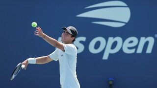 Иванов и Василев се класираха за осминафиналите на юношеския US Open