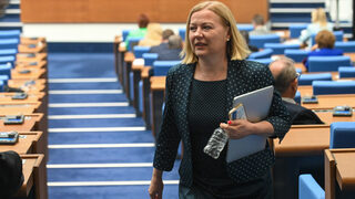 Надежда Йорданова: Мнозинството назначава лоялисти