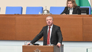 Драгомир Стойнев, "<span class="highlight">БСП</span> - Обединена левица": имаме устойчиво правителство