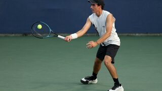 <span class="highlight">Иван</span> <span class="highlight">Иванов</span> също е на четвъртфинал на US Open при юношите, български финал все още е възможен