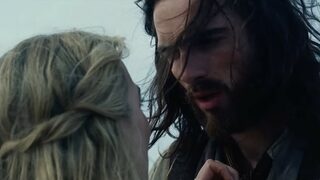 Warner Bros. пусна първи трейлър на "Брулени хълмове" с Марго Роби и Джейкъб Елорди