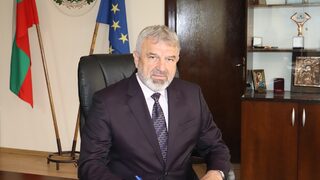 Областният управител на <span class="highlight">Русе</span>: Полицаят е пребит пред семейството му