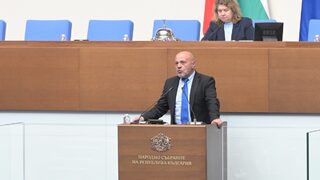 Второто плащане по плана за възстановяване се чака до средата на октомври