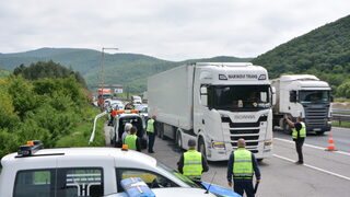 МВР проверява има ли закъсняла реакция към опасно шофиращи шофьори на турски тирове