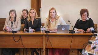 Съветници от медийния регулатор се оплакаха, че Кошлуков ги е заплашил със съд и полиция