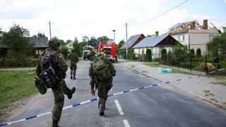 Полша ограничи въздушния трафик по източната си граница