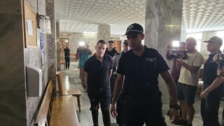 Прокуратурата приписва на шофьора "основна движеща роля" в конфликта с полицая и неговия съсед