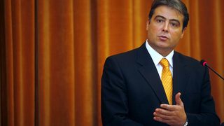 Румънският външен министър подаде оставка след критики