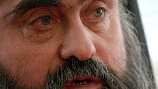 Владиката Кирил посегна и на Ботаническата градина