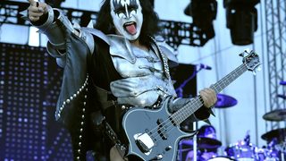 Kiss изчеткаха българите - София щяла да е столицата на рокендрола