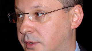 Станишев: Покупката на корветите няма да съкрати социалните програми