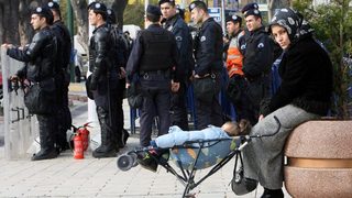 Турските полицаи ще се обучават на съпричастност, след инцидентите на 1 май