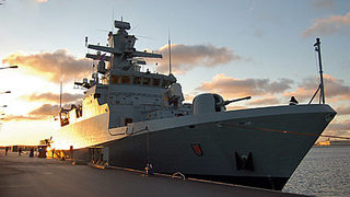 И суперскъпи военни кораби на опашката за излишъка