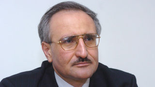 Депутатите обсъждат нови ограничения <span class="highlight">за</span> <span class="highlight">ГМО</span>