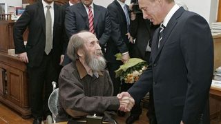 Солженицин бе погребан до Ежов – един от създателите на ГУЛАГ