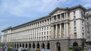 Правителството запазва собствеността си върху дружества от транспортния сектор