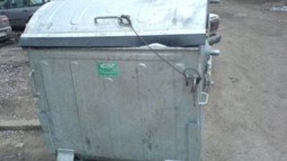 Лом ще купува нови кофи и сметосъбиращи машини