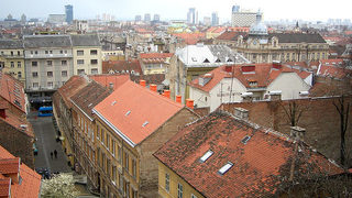 Книжата на <span class="highlight">ИНА</span> падат при липсата на институционални инвеститори