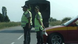 Полицаи и жандармеристи ще дежурят по основните пътища и автомагистрали