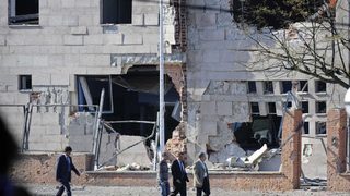 Два атентата с коли-бомби бяха извършени тази нощ в Страната на баските