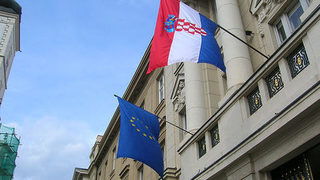 Загребската борса олекна с 30.9% за година