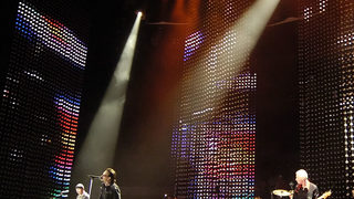 <span class="highlight">U2</span> ще те изстрелят в друго измерение