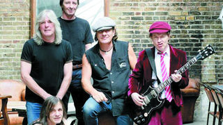 Едно кръгче с рокендрол влакчето на AC/DC