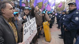 КНСБ: Държавата започна изкупуването на продукция от "Кремиковци"*
