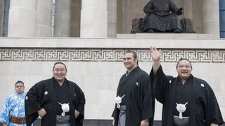 Котоошу допусна втора загуба във Фукуока
