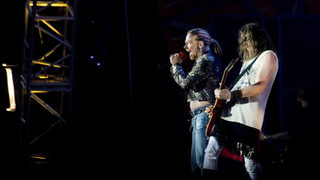 Китай забрани новия албум на Guns N' Roses