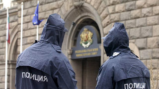 Полицай е задържан заради изнудване