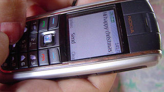 Клиентите на ЧЕЗ ще получават <span class="highlight">SMS</span> за неплатени сметки